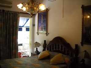 Suite, Private Bathroom