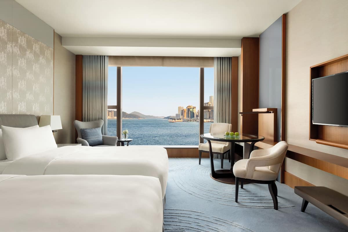 Minibar, in-room safe, desk, laptop workspace