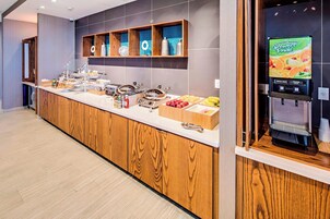 Desayuno bufé gratuito y diario