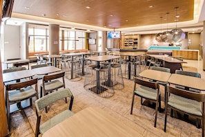 Free daily buffet breakfast  - SpringHill Suites by Marriott Dayton Vandalia (Dayton)