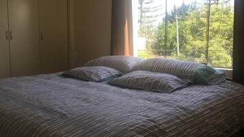 Business Double Room | In-room safe, desk, cribs/infant beds, free WiFi