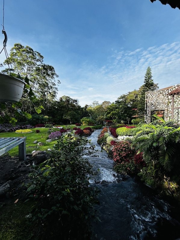 Exterior - Hotel Dos Rios (Nueva California)