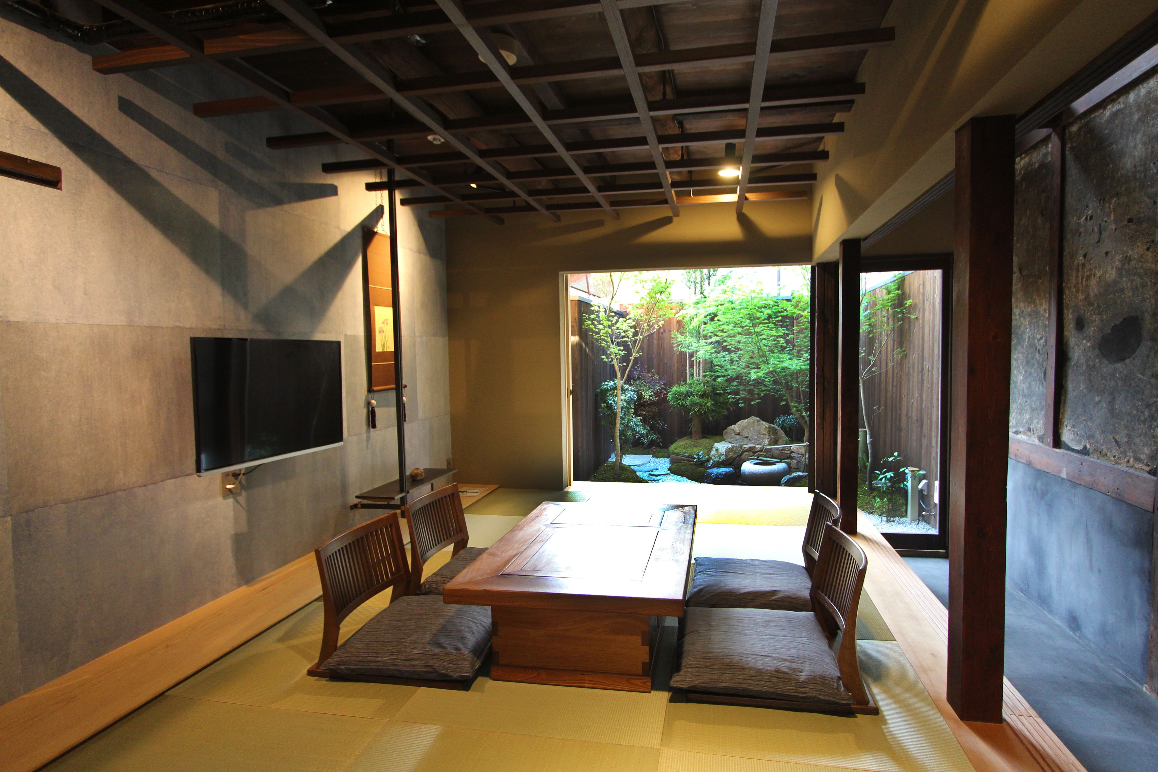 Japanese Style Townhouse (Beds + Futons) | 2 bedrooms, in-room safe, desk, free WiFi