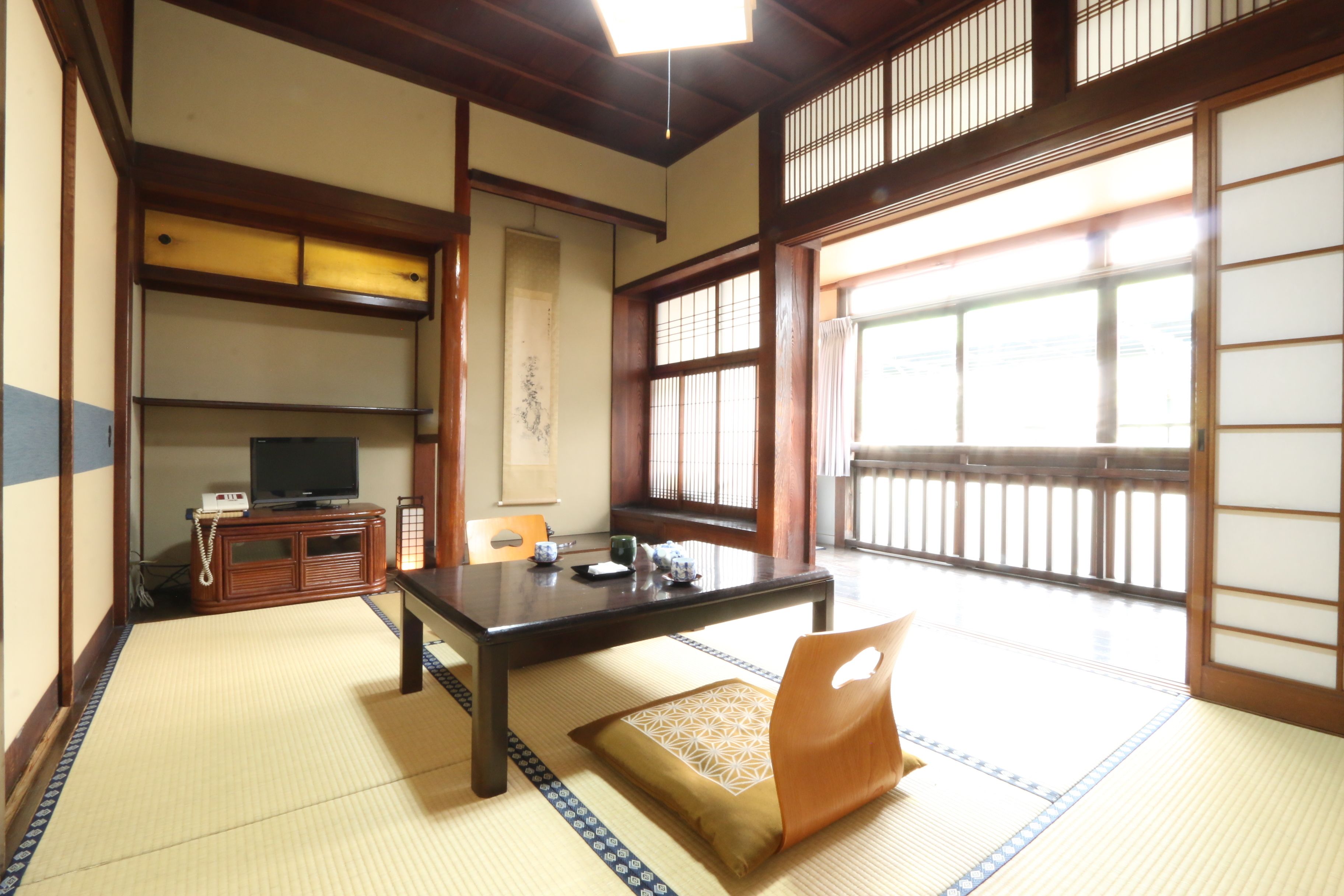 Chambre Tradition (Japanese Style,  Run of the House) | Ameublement personnalisé, Wi-Fi gratuit, draps fournis
