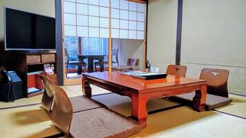 Tradisjonelt hus (Japanese Style) | 1 soverom, safe på rommet, skrivebord og wi-fi (inkludert)