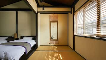Japanese Style Town House (Beds + Futons) | Desk, free WiFi, bed sheets
