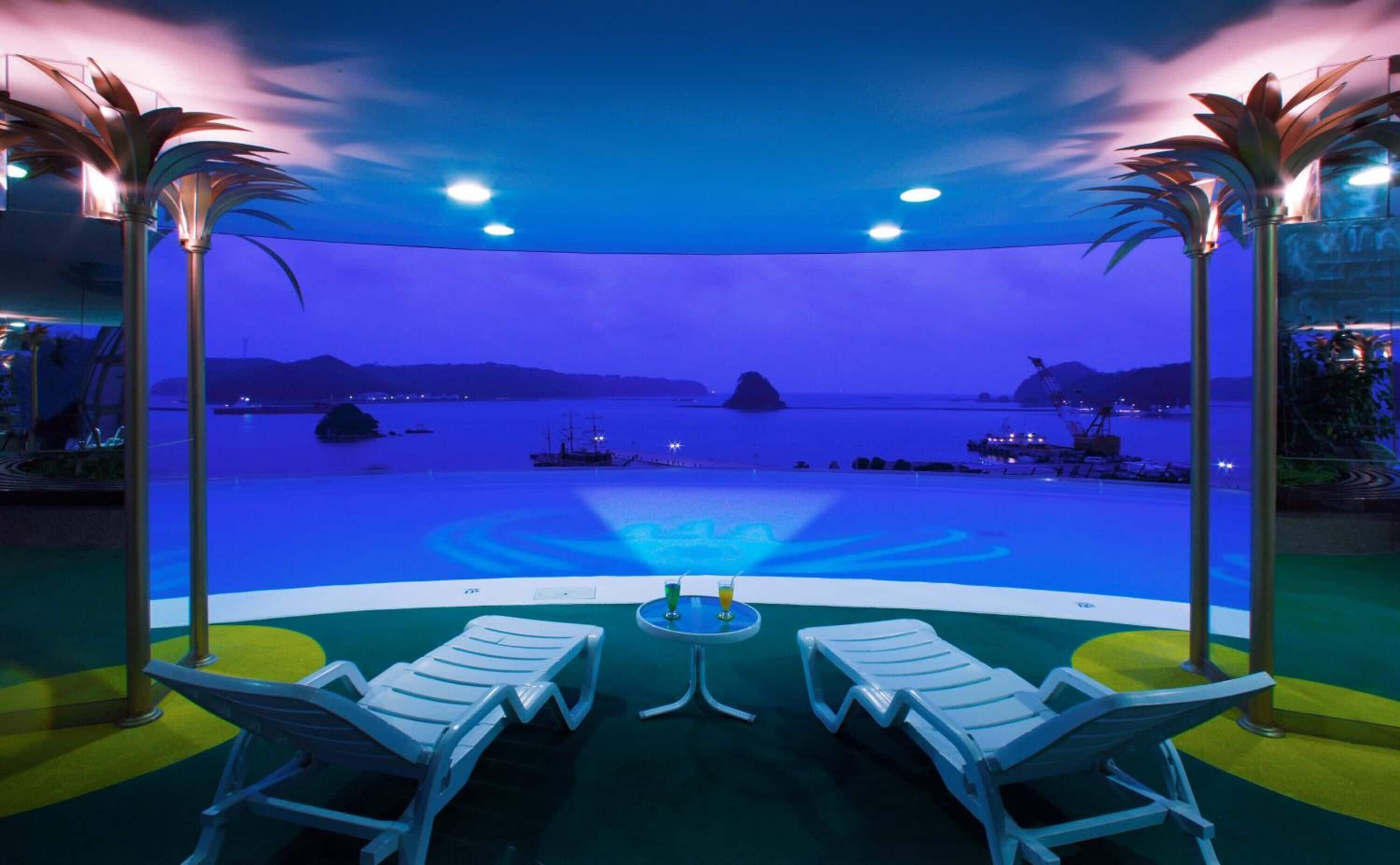 Indoor pool, seasonal outdoor pool