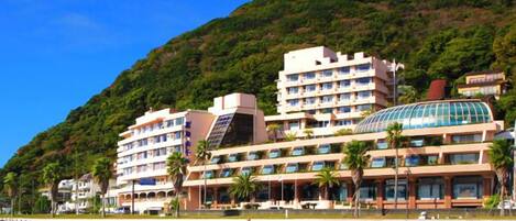 Fachada de la propiedad