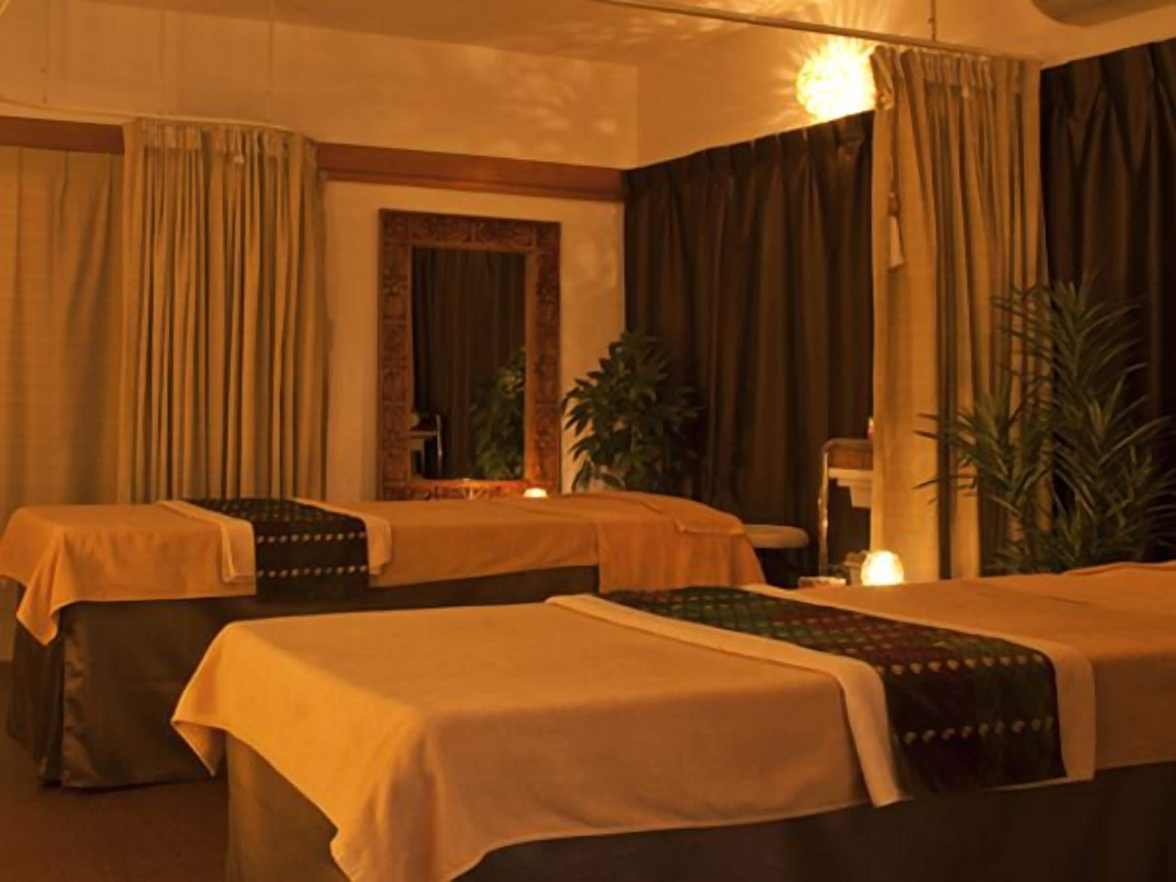 hot springs/mineral springs, aromatherapy, facials, reflexology