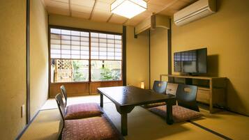Japanese Style Townhouse | 3 bedrooms, desk, free WiFi, bed sheets