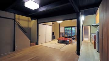 传统独立别墅 (Nishi-no-tai) | 3 多间卧室、羽绒被、办公桌、免费 WiFi