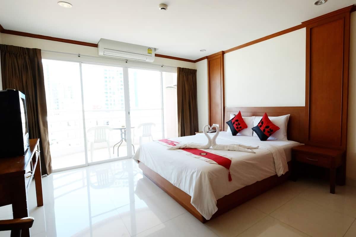 Kamar Standar, pemandangan kota | Brankas, tirai kedap cahaya, dan tempat tidur lipat/tambahan