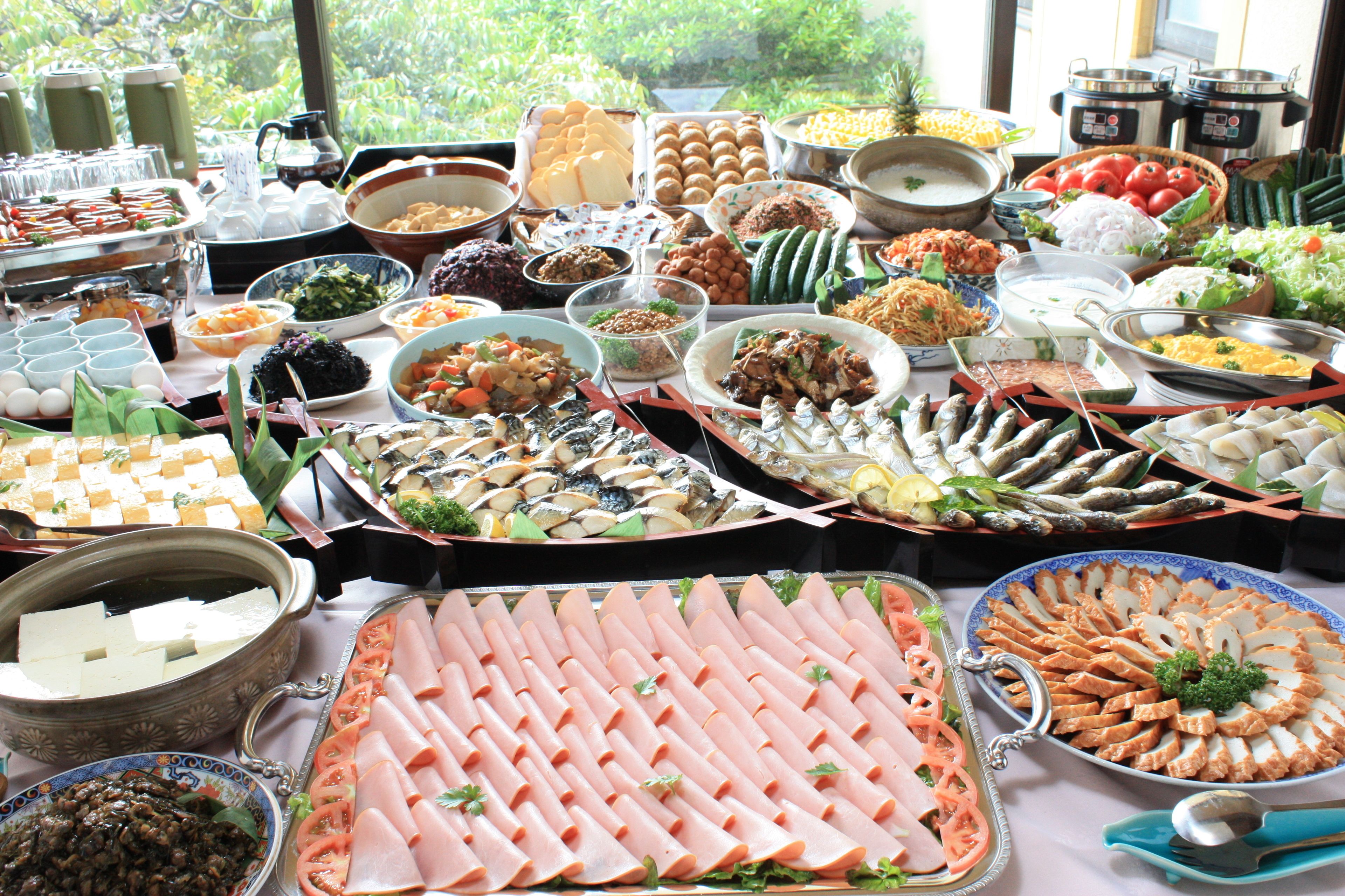 Esmorzar diari d'estil bufet (1100 JPY per persona) 