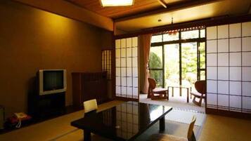 Japanese Room (12 Tatami Mats) | In-room safe