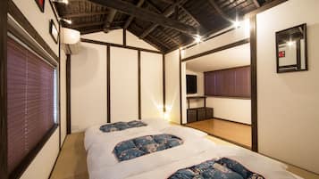 Traditioneel huis (Japanese Style) | 2 slaapkamers, een kluis op de kamer, een bureau