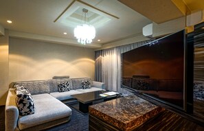 Quarto executivo, 1 cama Queen, sacada | Roupas de cama premium, edredons de pluma, cortinas blackout