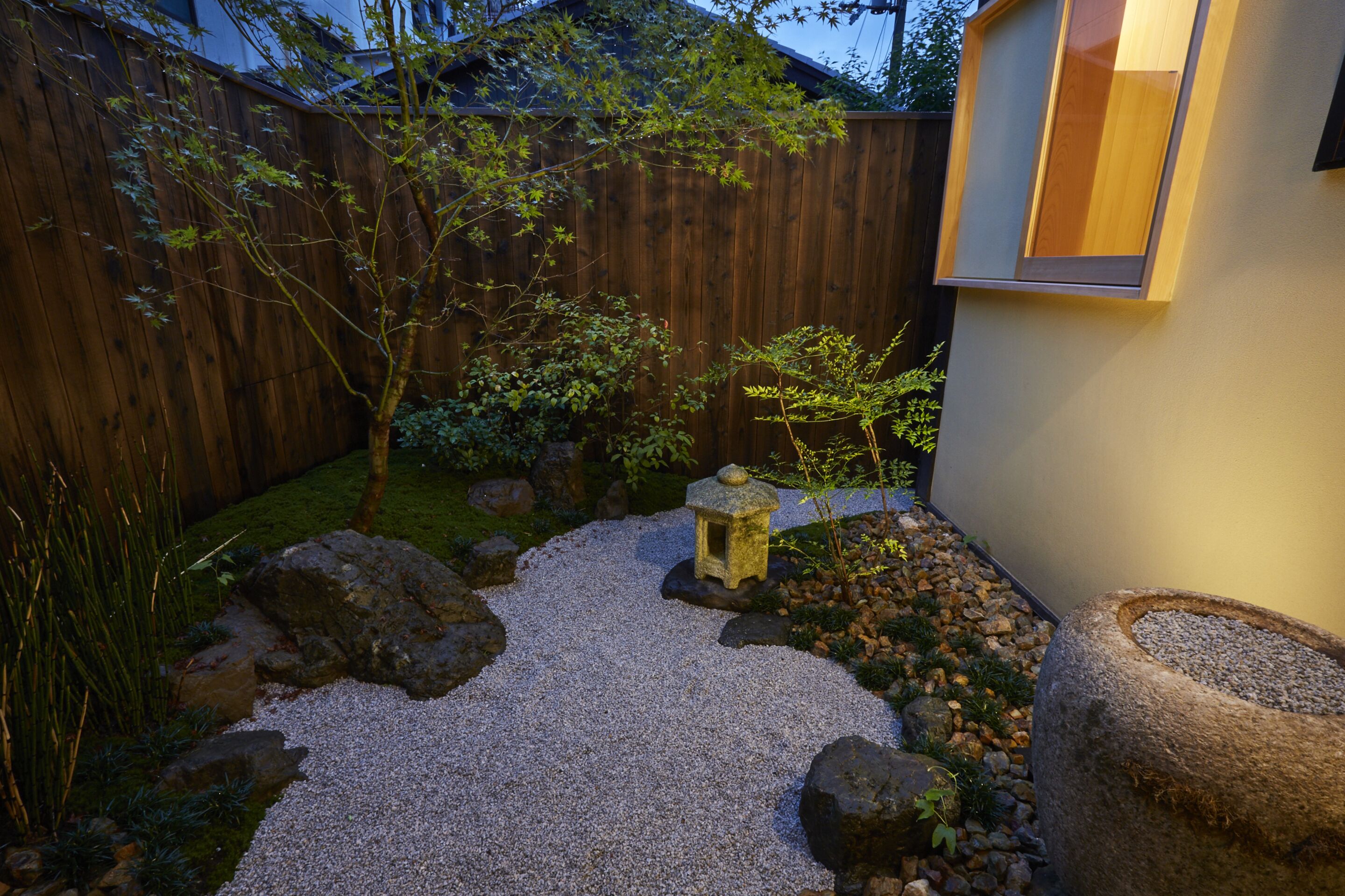 Japanese Style Townhouse | Desk, WiFi (free), bed sheets