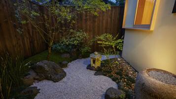 Japanese Style Townhouse | Desk, WiFi (free), bed sheets