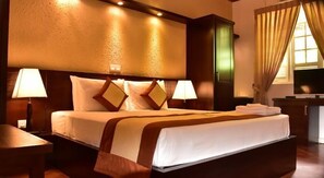 1 bedroom, Egyptian cotton sheets, premium bedding, pillow-top beds