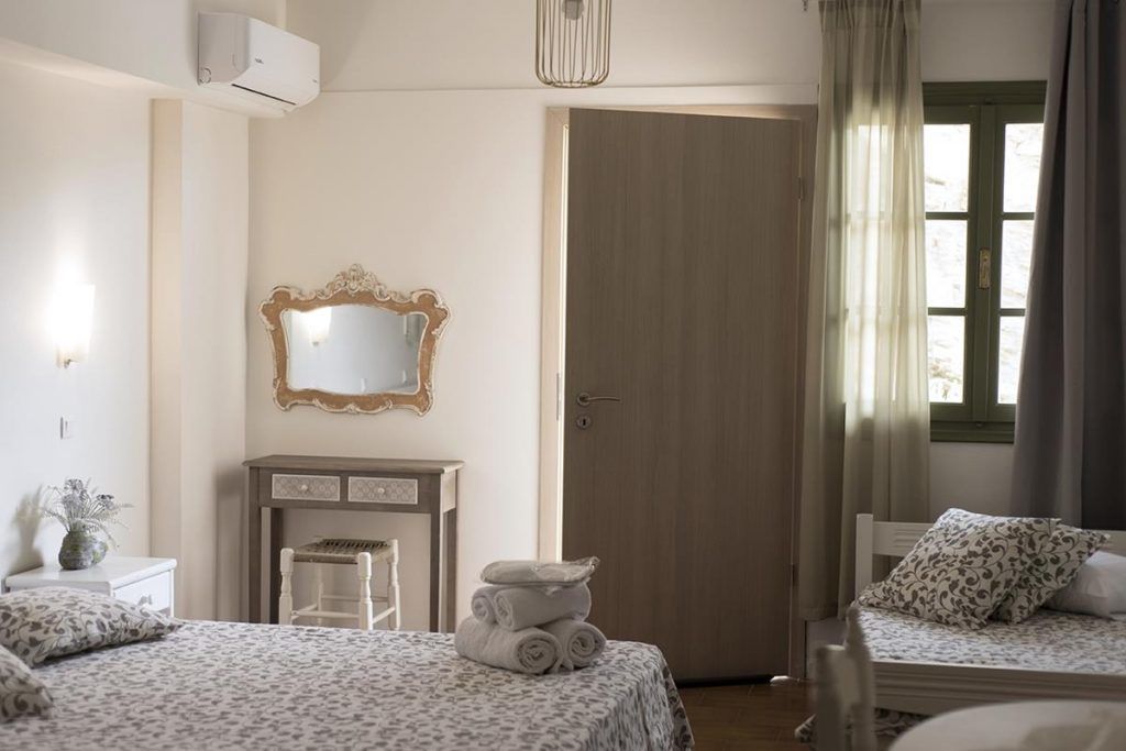 triple room, garden view | minibar, soundproofing, iron/ironing board, free wifi