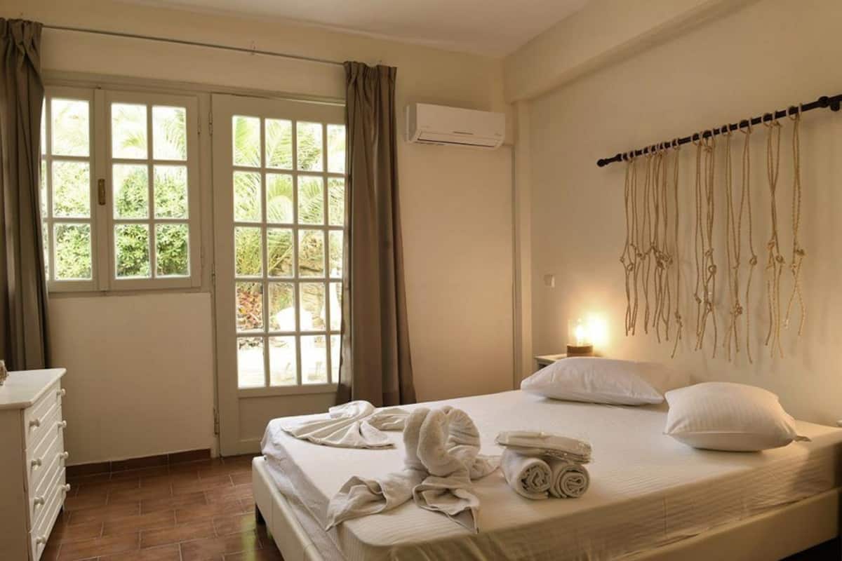 double room, garden view | minibar, soundproofing, iron/ironing board, free wifi