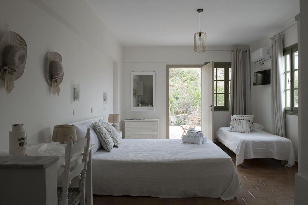 triple room, garden view | minibar, soundproofing, iron/ironing board, free wifi