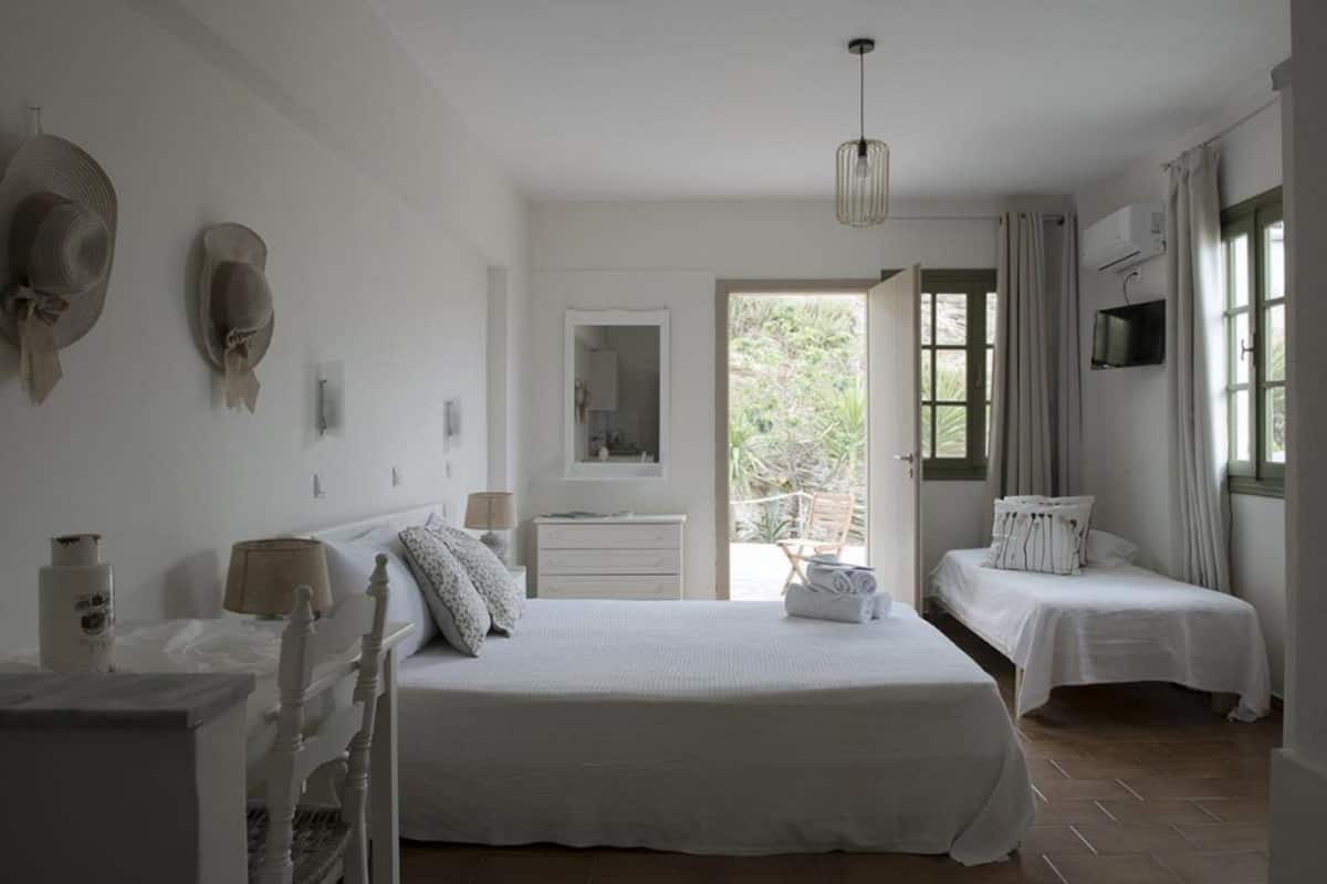 triple room, garden view | minibar, soundproofing, iron/ironing board, free wifi