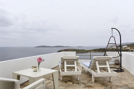 Suite | Balcony. Villa Fiamegou