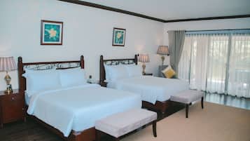 Suite, uitzicht op lagune | 1 slaapkamer, hypoallergeen beddengoed, een minibar