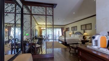 1 bedroom, hypo-allergenic bedding, minibar, in-room safe