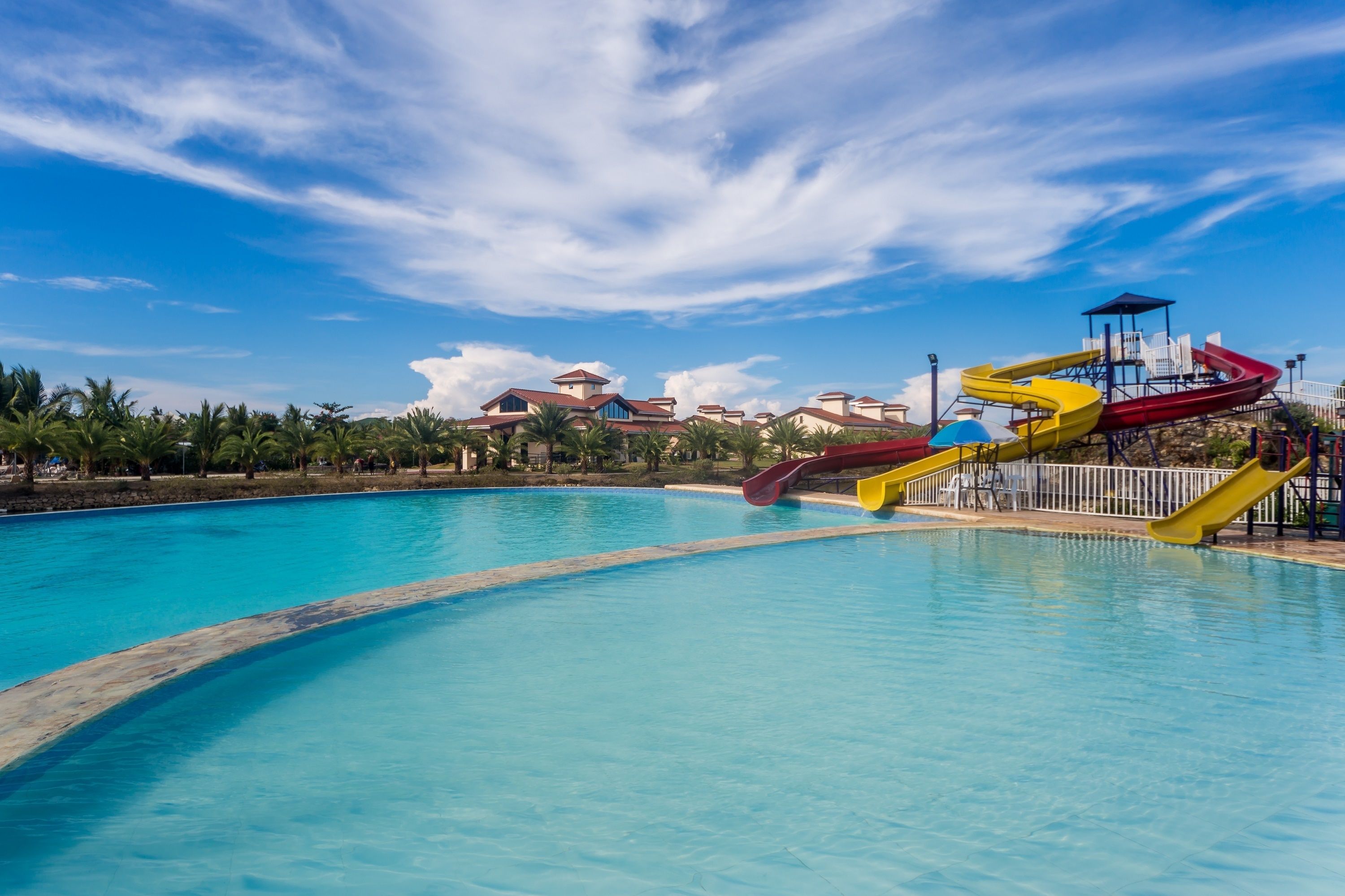 outdoor pool, pool loungers