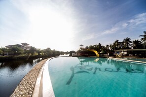 야외 수영장, 일광욕 의자