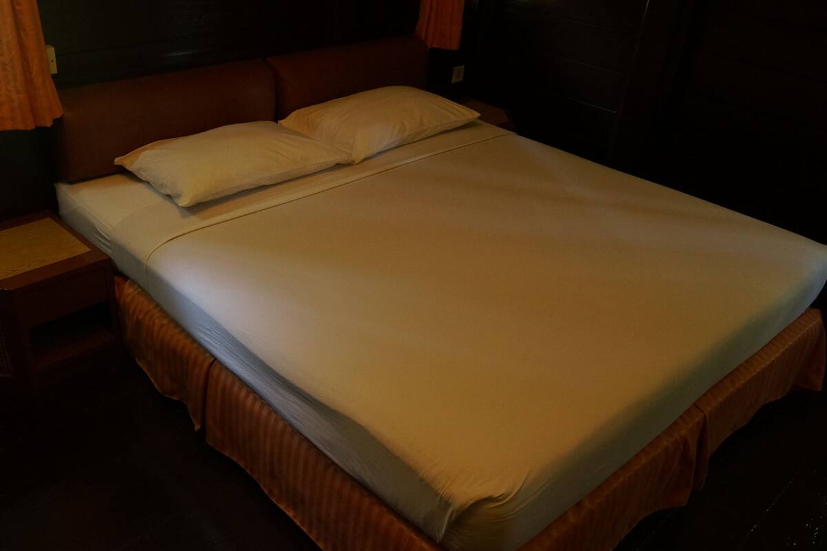 Bungalow (Landed- Free round trip boat transfer) | Een minibar, een bureau