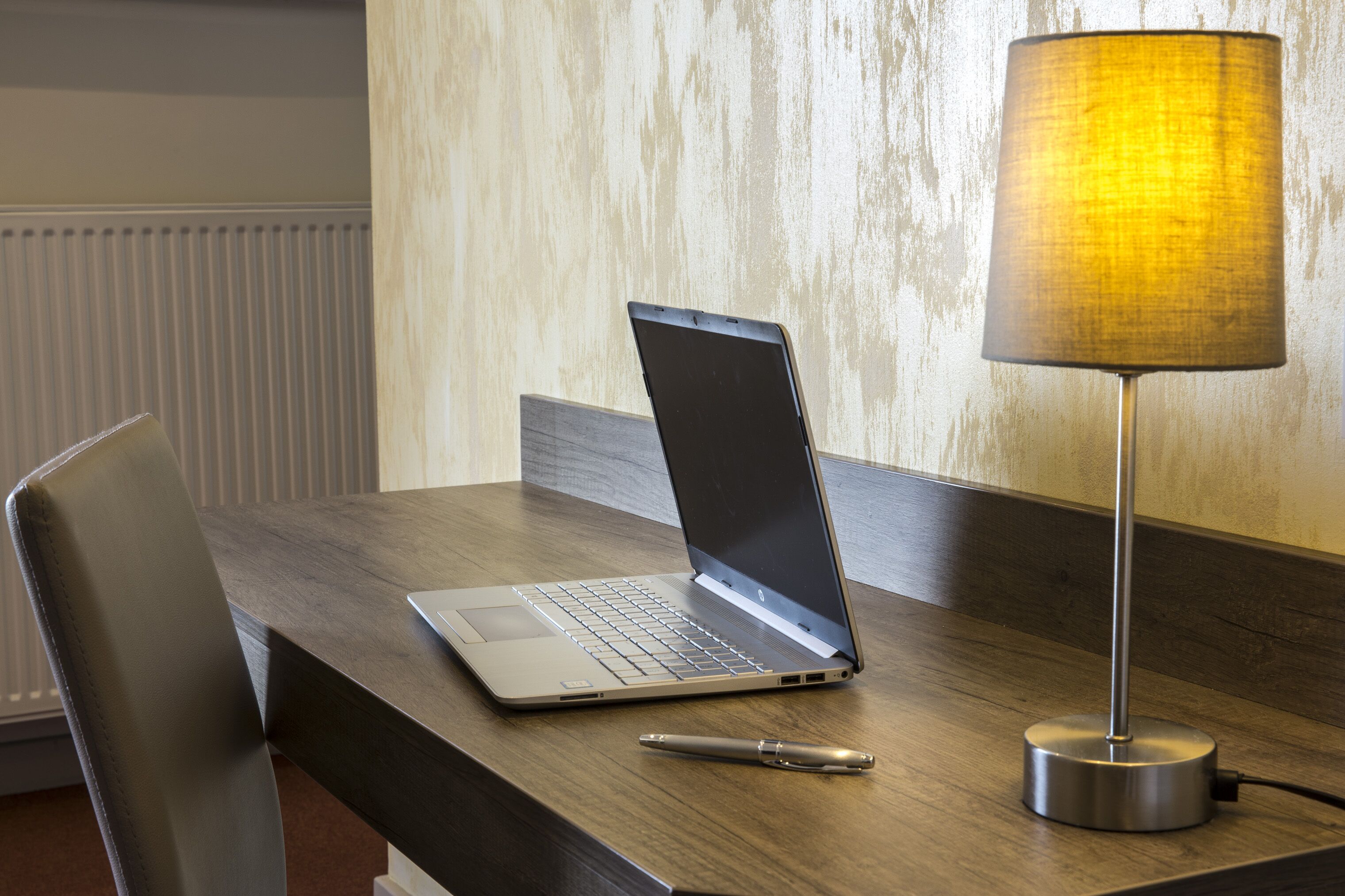 suite | room amenity