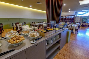 Daily buffet breakfast for a fee - Best Western Hotel Garda (Affi)
