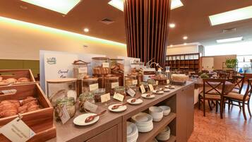 TĂ€gliches FrĂŒhstĂŒcksbuffet gegen GebĂŒhr