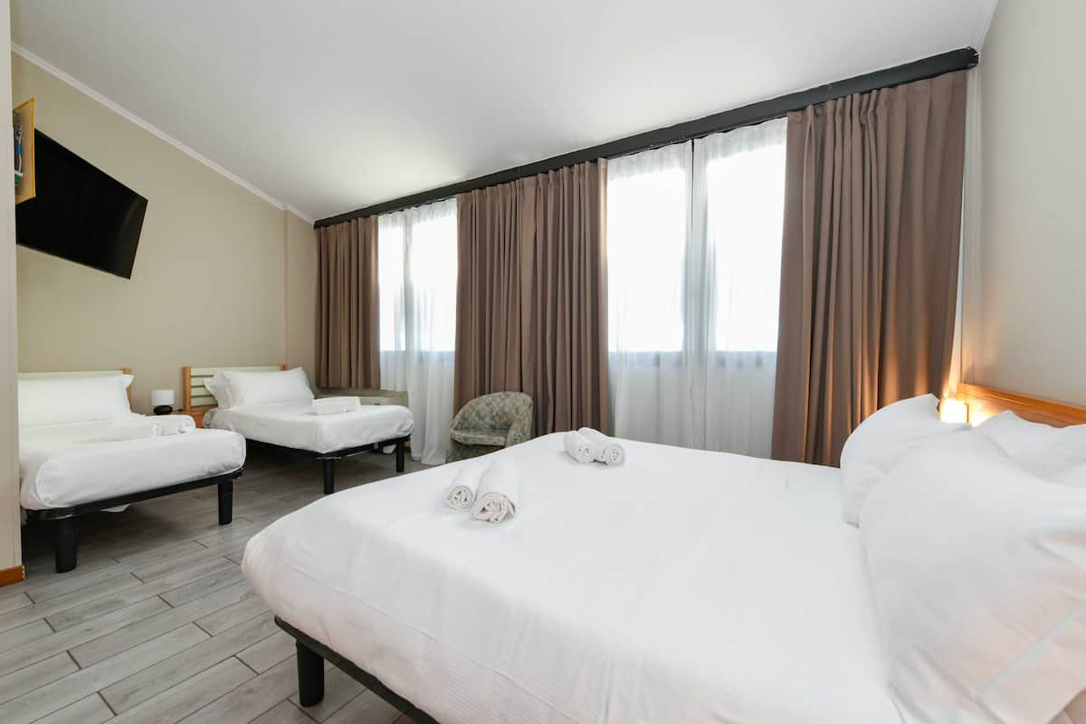 Standard Quadruple Room