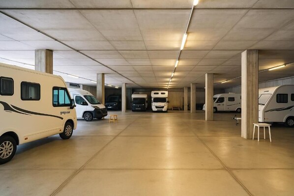 Parking (toeslag) kost EUR 7 per dag