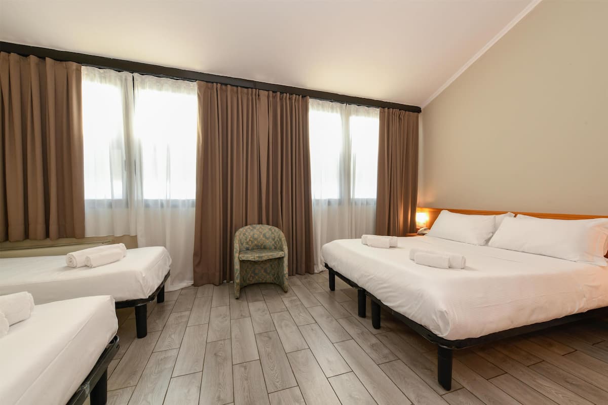 Classic Room, Multiple Beds, Non Smoking | Hypo-allergenic bedding, in-room safe, desk, laptop workspace