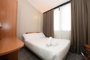 Hypo-allergenic bedding, in-room safe, desk, laptop workspace - Best Western Hotel Garda (Affi)