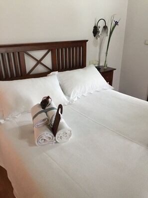 Habitación doble | Camas extra, wifi gratis y ropa de cama