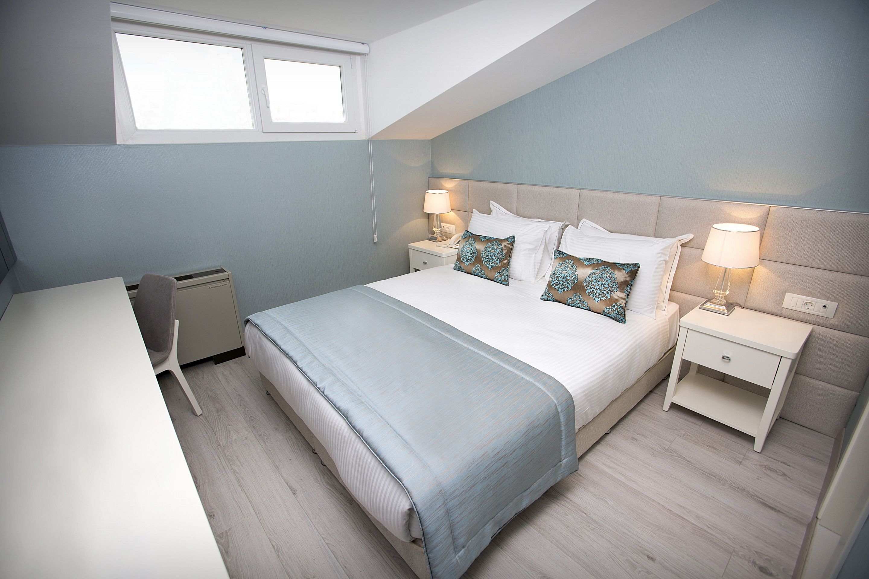 loft, 1 double bed | minibar, in-room safe, soundproofing, iron/ironing board