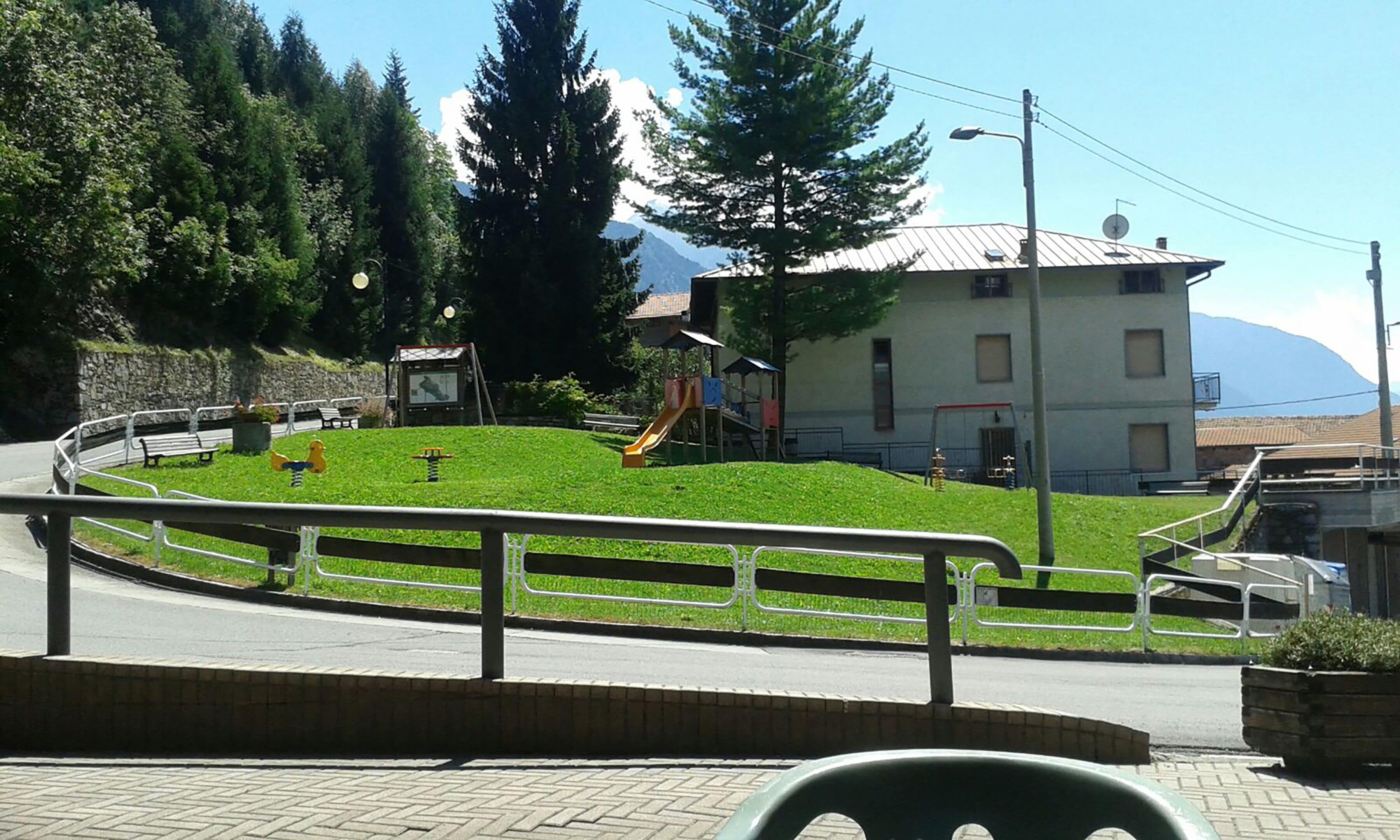 室外兒童遊樂區