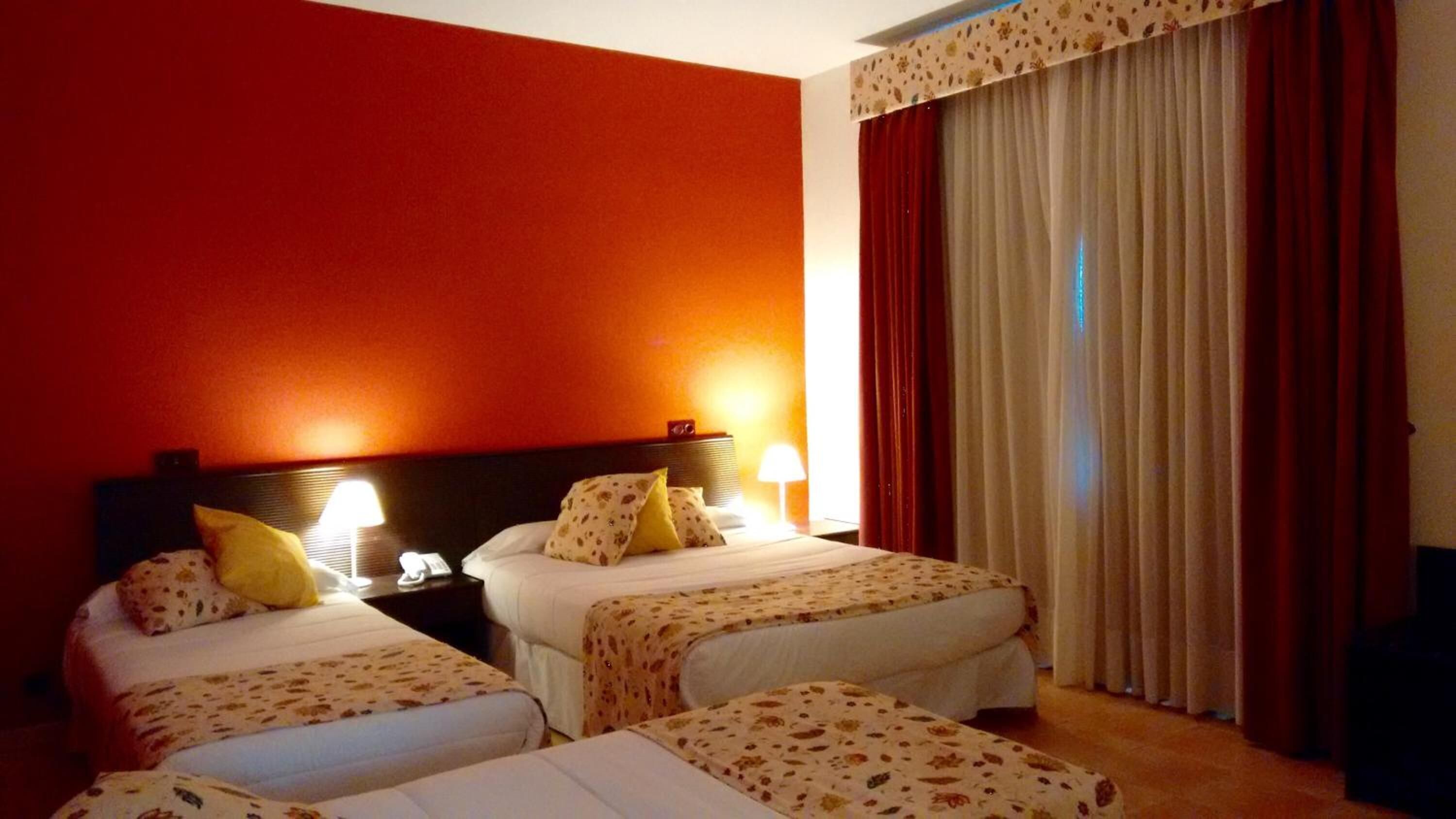 in-room safe, desk, blackout curtains, free wifi