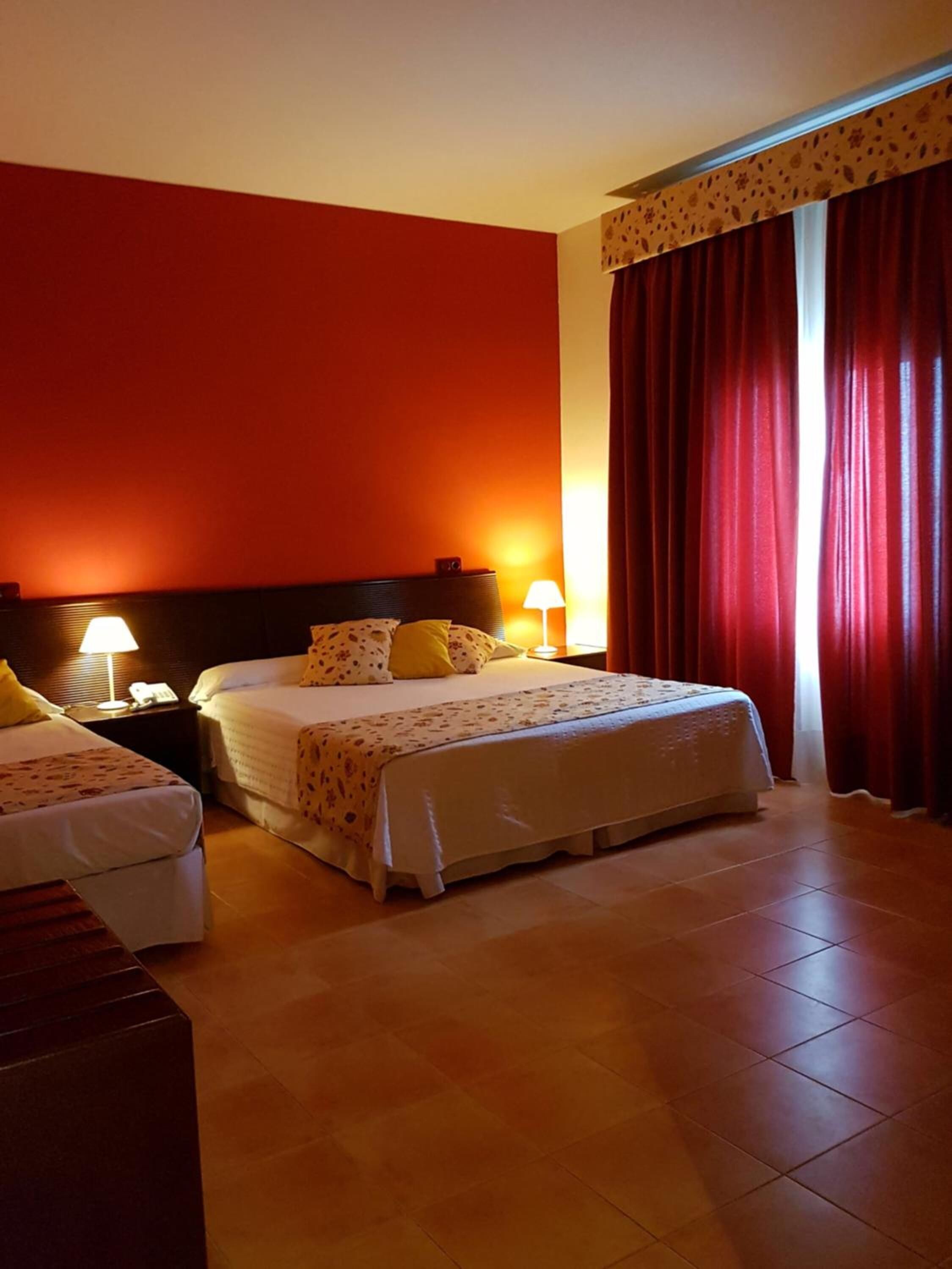 in-room safe, desk, blackout curtains, free wifi