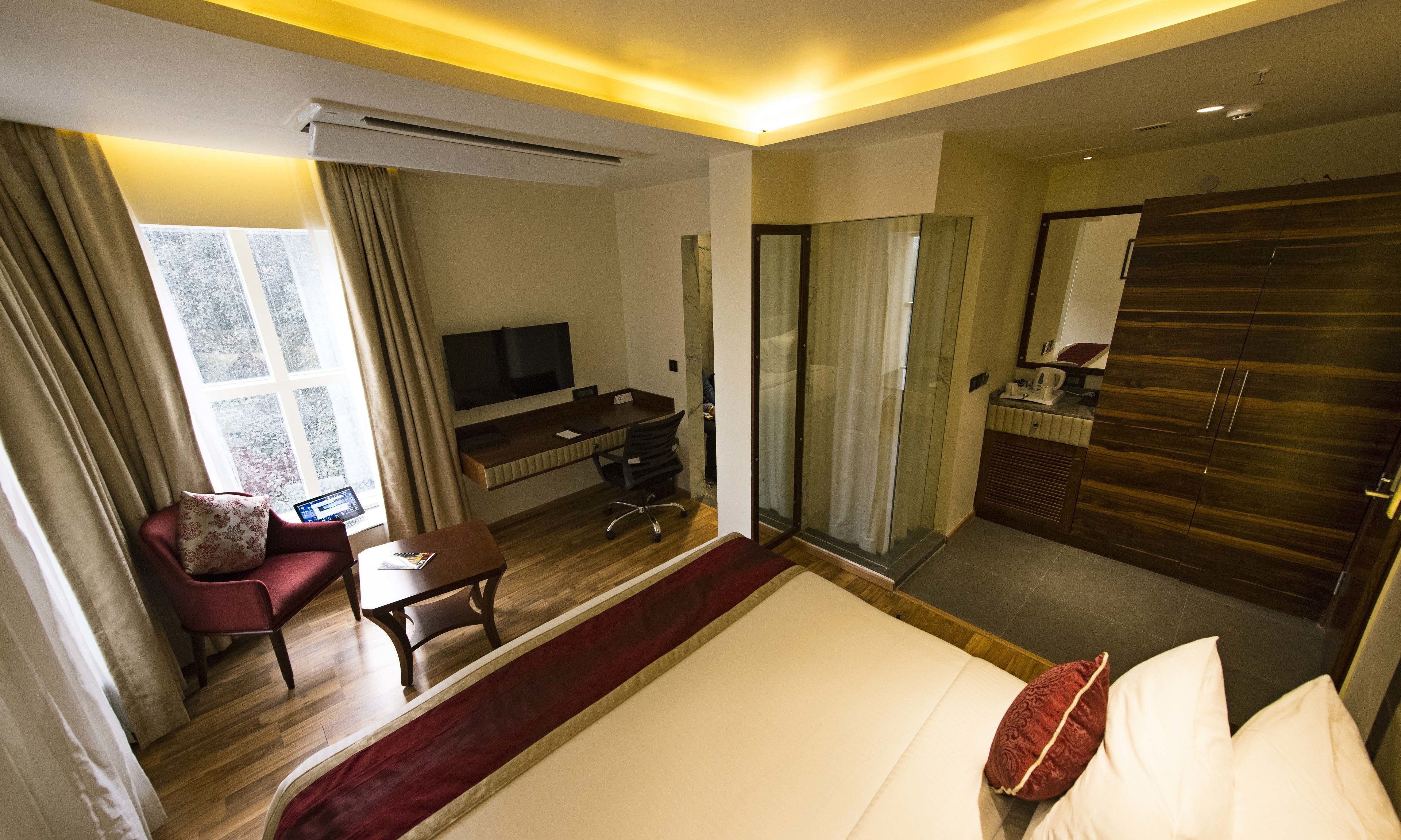 Photo - Connaught Royale