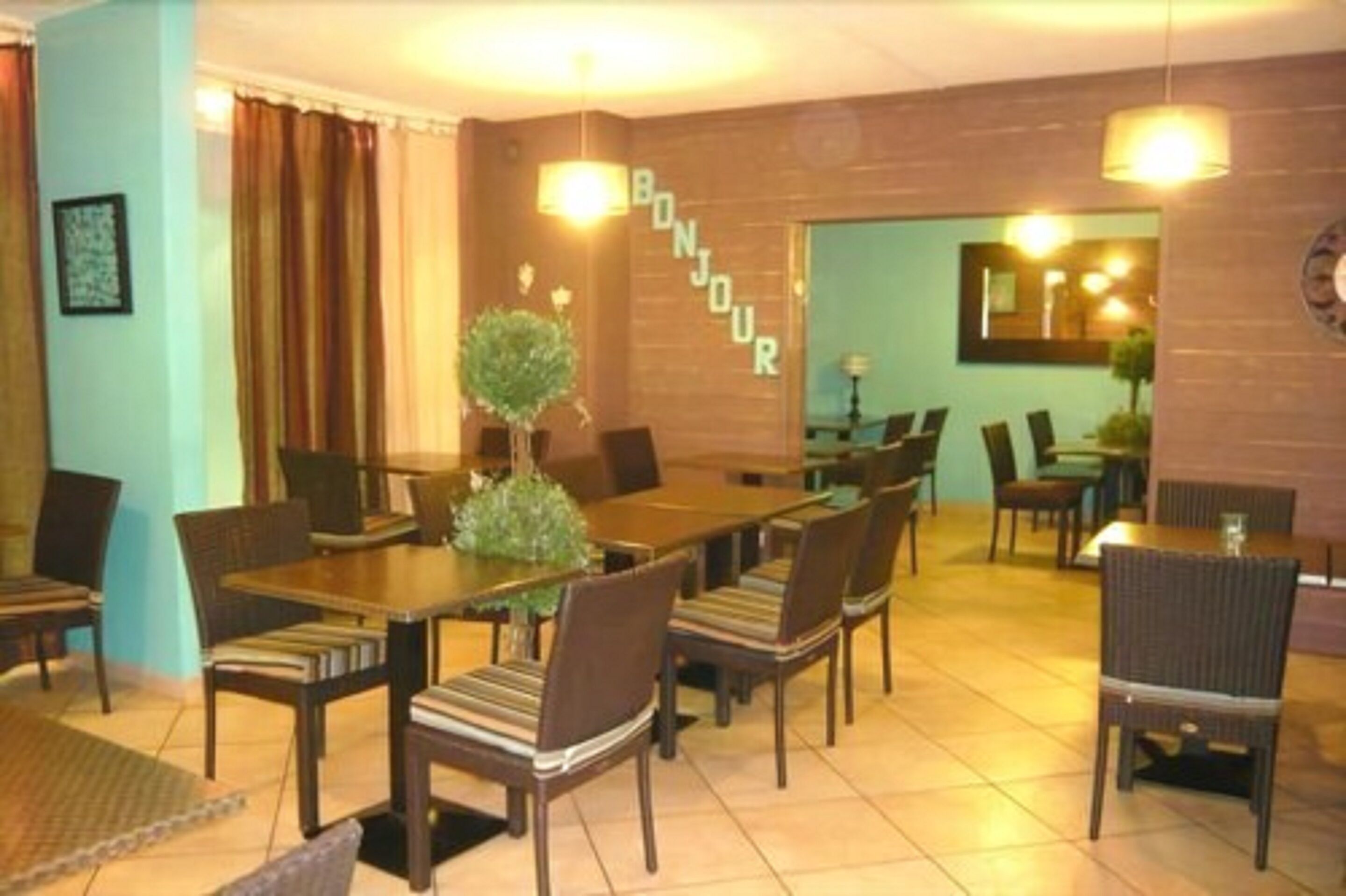 daily buffet breakfast (eur 10 per person)