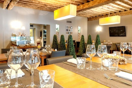 Restaurante. Hôtel Burnichon