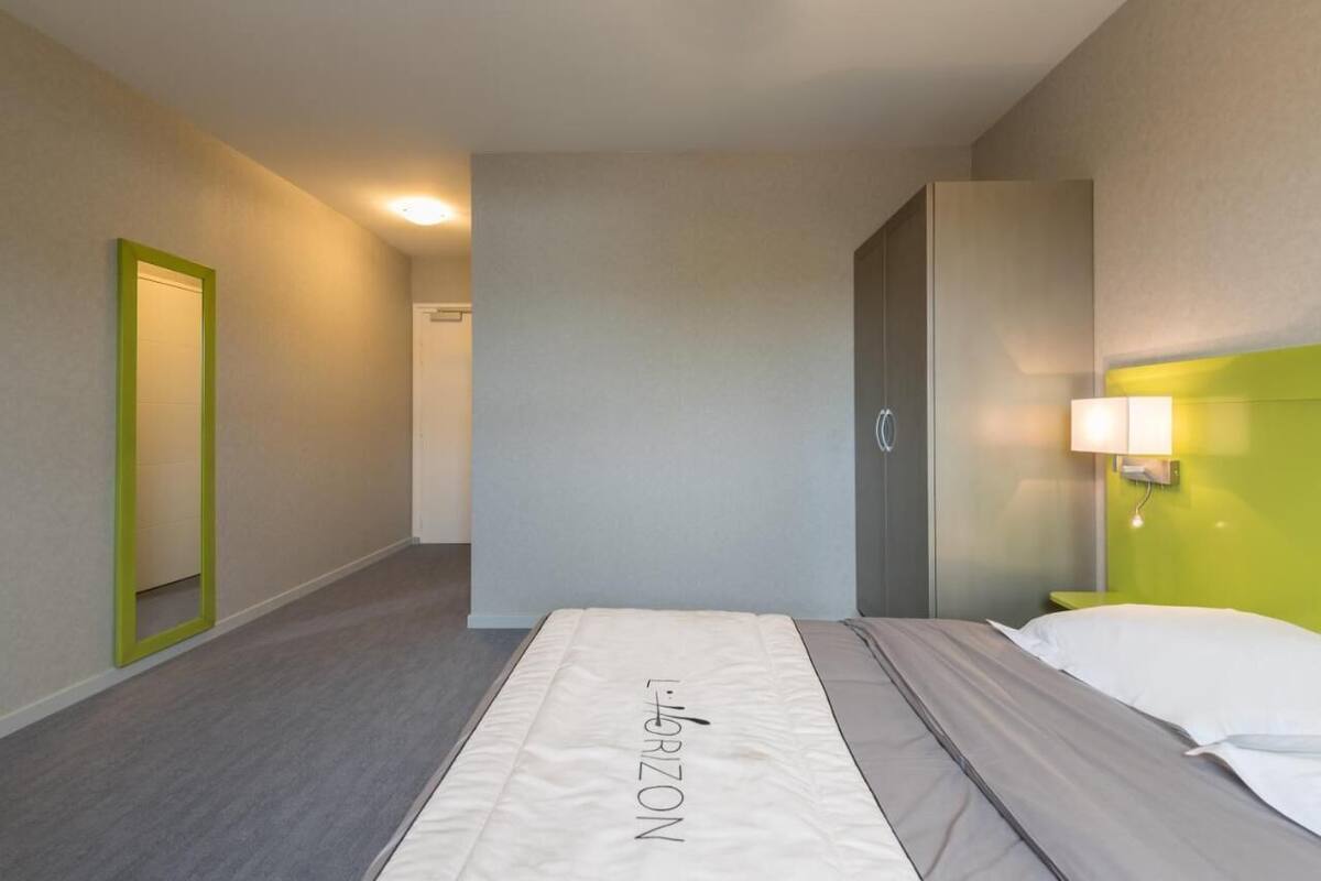 Coffres-forts dans les chambres, bureau, Wi-Fi gratuit