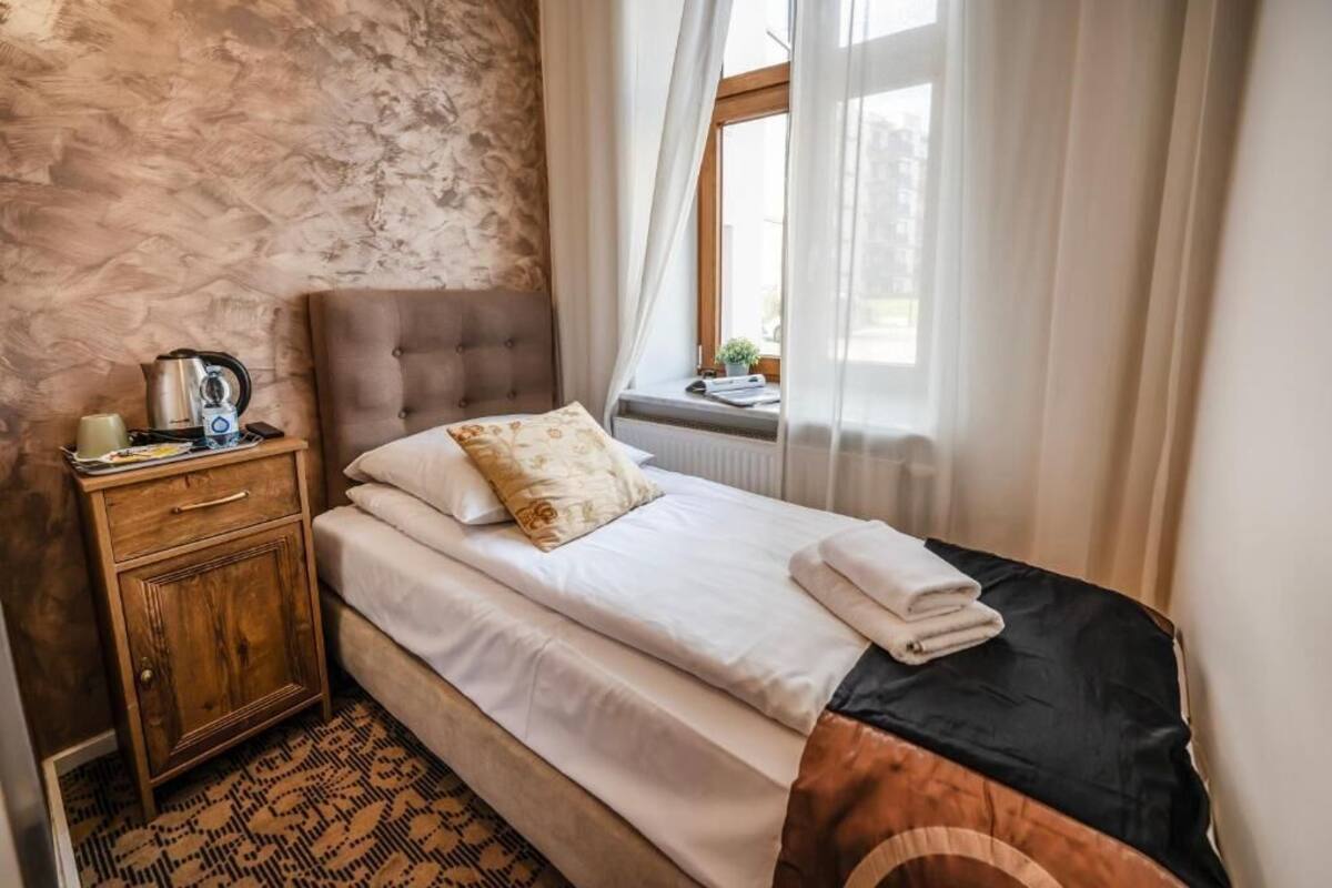 Standard Single Room